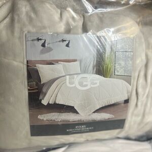 UGG Avery Comforter Set - Soft Cream